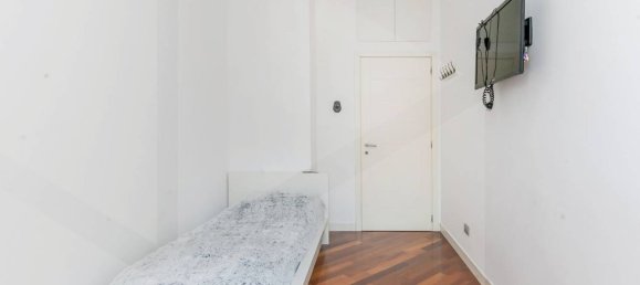 4-salle Appartement à Milan, Italy No. 241965 15