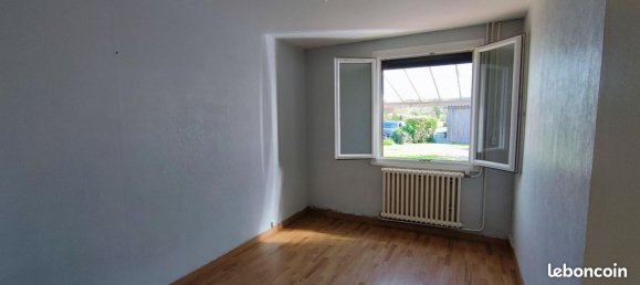 3 bedrooms House in Saint-Eloi, France No. 263307 7