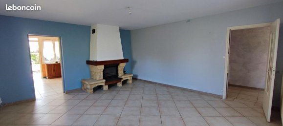 3 bedrooms House in Saint-Eloi, France No. 263307 5