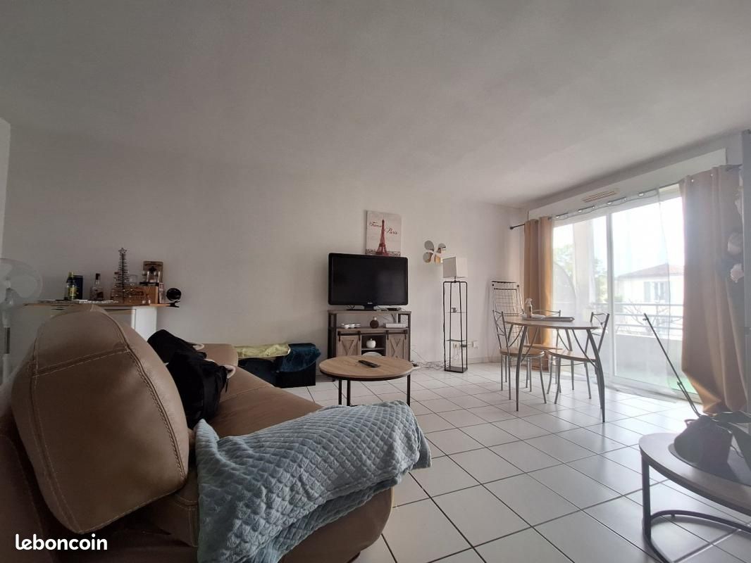 1 bedroom Apartment in Cognac, France No. 102157