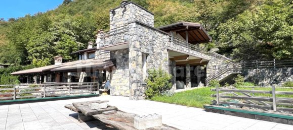 4 bedrooms Villa in Bianzano, Italy No. 135660 7