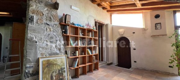 4 bedrooms Villa in Bianzano, Italy No. 135660 27