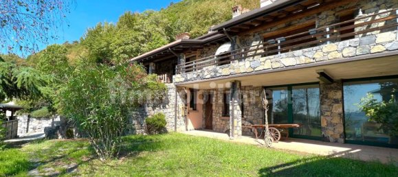 4 bedrooms Villa in Bianzano, Italy No. 135660 12