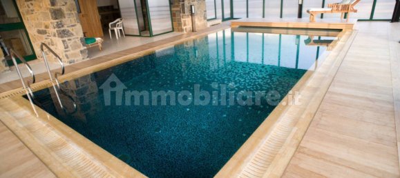 4 bedrooms Villa in Bianzano, Italy No. 135660 4