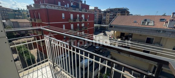 3 Schlafzimmer Wohnung in Pescara, Italy, Nr. 264605 14