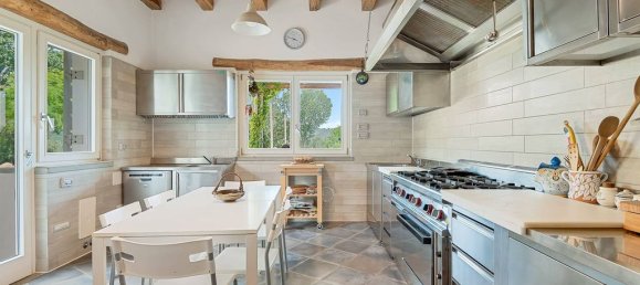 Вилла с 9 спальнями в Джунгано, Италия № 114767 19