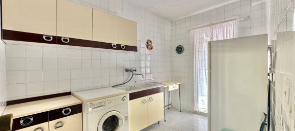 8 bedrooms House in Torrejon de Ardoz, Spain No. 173054 16