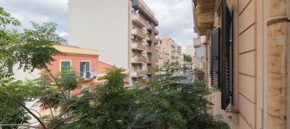 2 bedrooms Apartment in Palermo, Italy No. 74521 11
