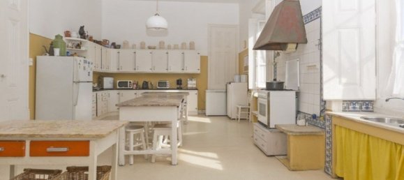 14 bedrooms House in Nazare, Portugal No. 124009 8