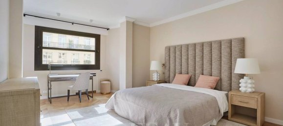 4 bedrooms Apartment in Paris, France No. 172256 11