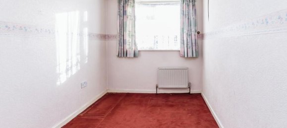 3 bedrooms House in New Addington, United Kingdom No. 8122 9