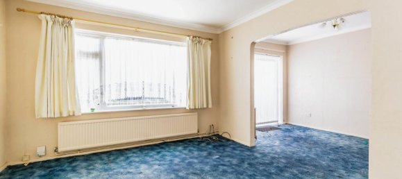 3 bedrooms House in New Addington, United Kingdom No. 8122 3