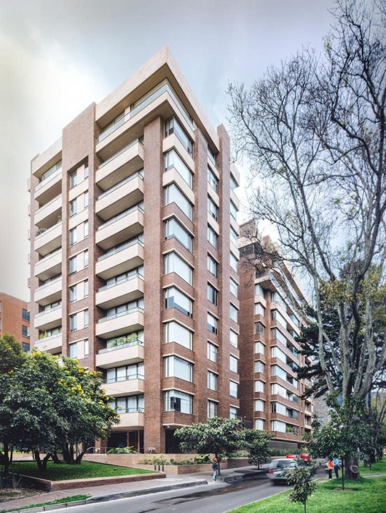 3 bedrooms House in Bogota, Colombia No. 10836