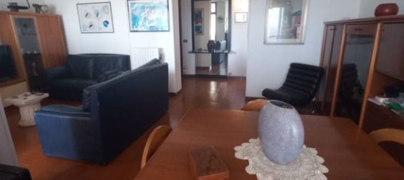 Apartamento de 3 dormitorios en Taranto, Italy No. 340242 3