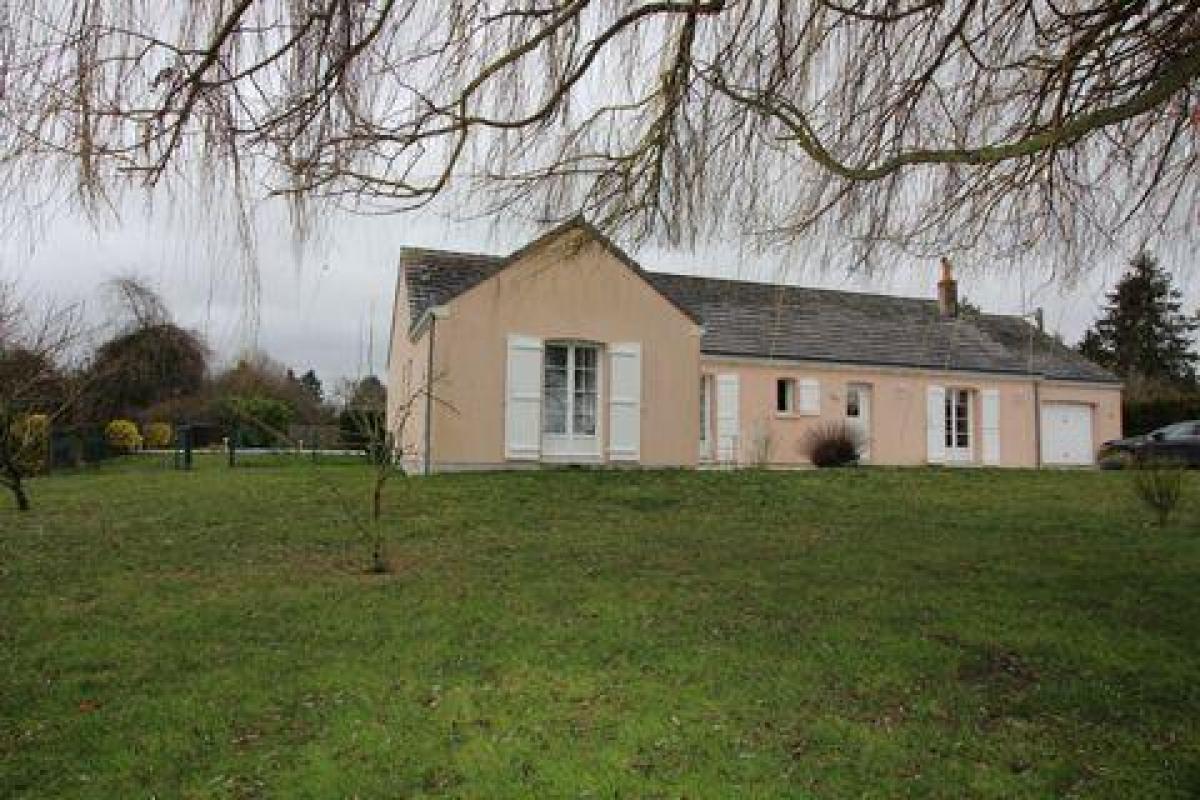 4 bedrooms House in Chevilly, France No. 9132