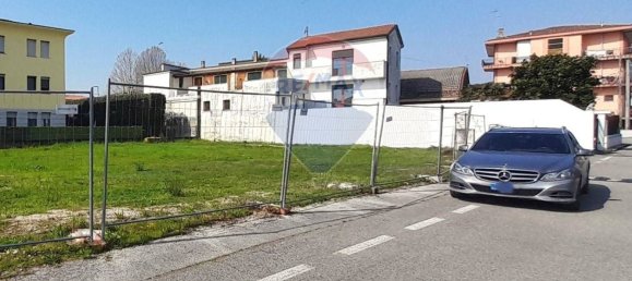 891m² Land in Susegana, Italy No. 285642 8
