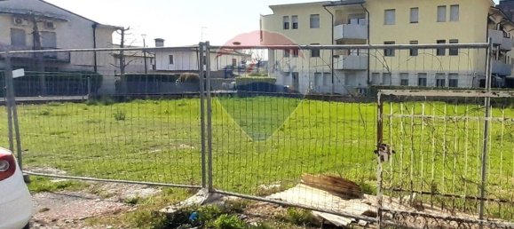 891m² Land in Susegana, Italy No. 285642 7