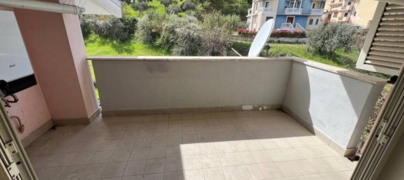 3-salle Appartement à Montalto Uffugo, Italy No. 73521 10