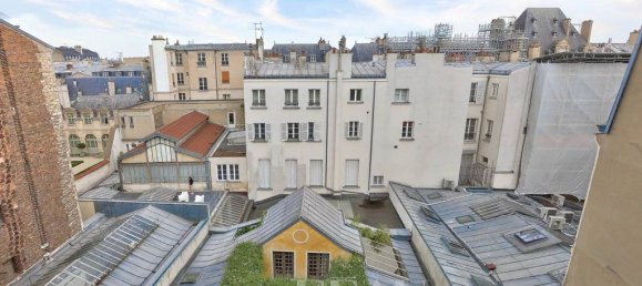 1 bedroom Duplex in Paris, France No. 184114 2