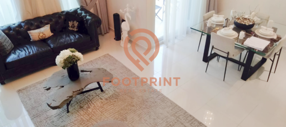 Adosado de 4 dormitorios en Dubai, UAE No. 24683 3