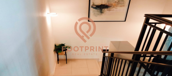 Adosado de 4 dormitorios en Dubai, UAE No. 24683 11