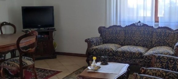 4 rooms Apartment in Carrara, Italy No. 307189 7