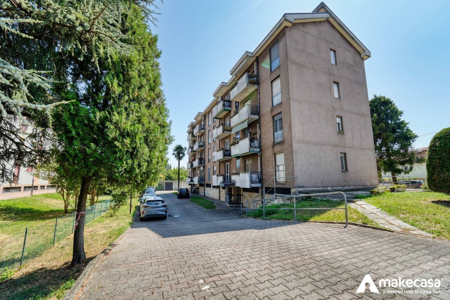 3 rooms Apartment in Melegnano, Italy No. 290581