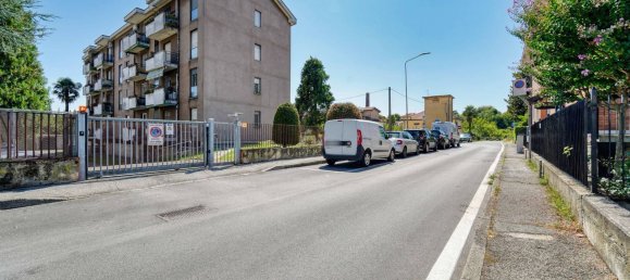 3 rooms Apartment in Melegnano, Italy No. 290581 20