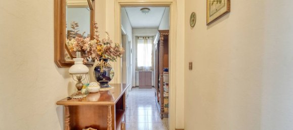 3 rooms Apartment in Melegnano, Italy No. 290581 2