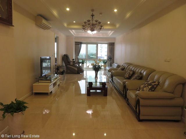 3 bedrooms Apartment in Tay Ho, Vietnam No. 5973