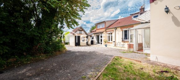 4 bedrooms House in Varennes-Changy, France No. 288593 3