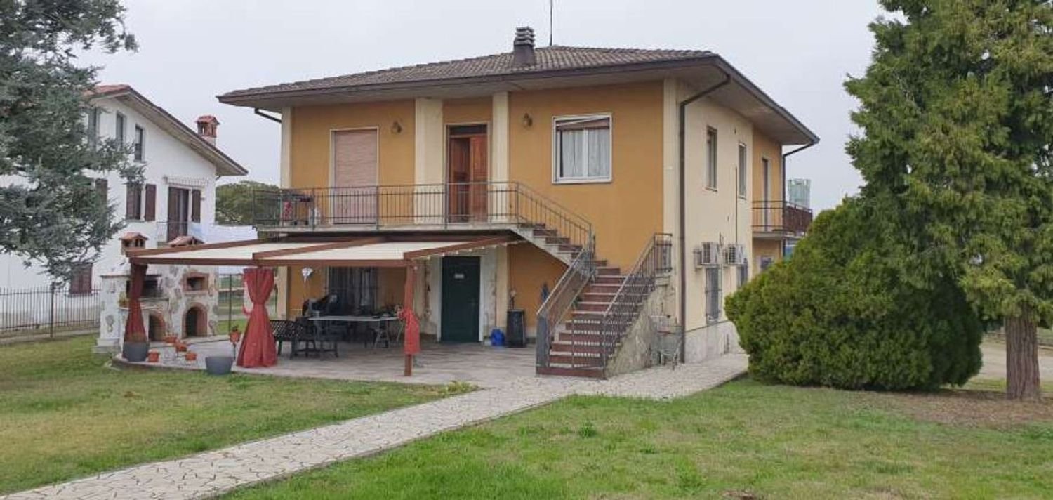 Apartamento de 4 divisões em Pavia, Italy N.º 185282