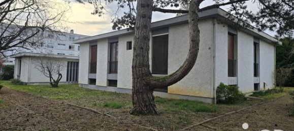 6 bedrooms House in Poitiers, France No. 311606 17