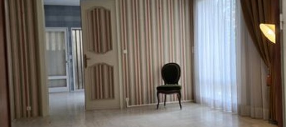 6 bedrooms House in Poitiers, France No. 311606 6