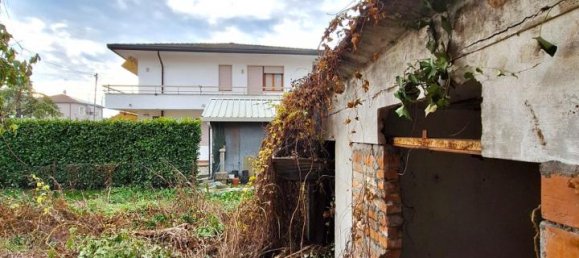 5 rooms House in Stra, Italy No. 112021 2
