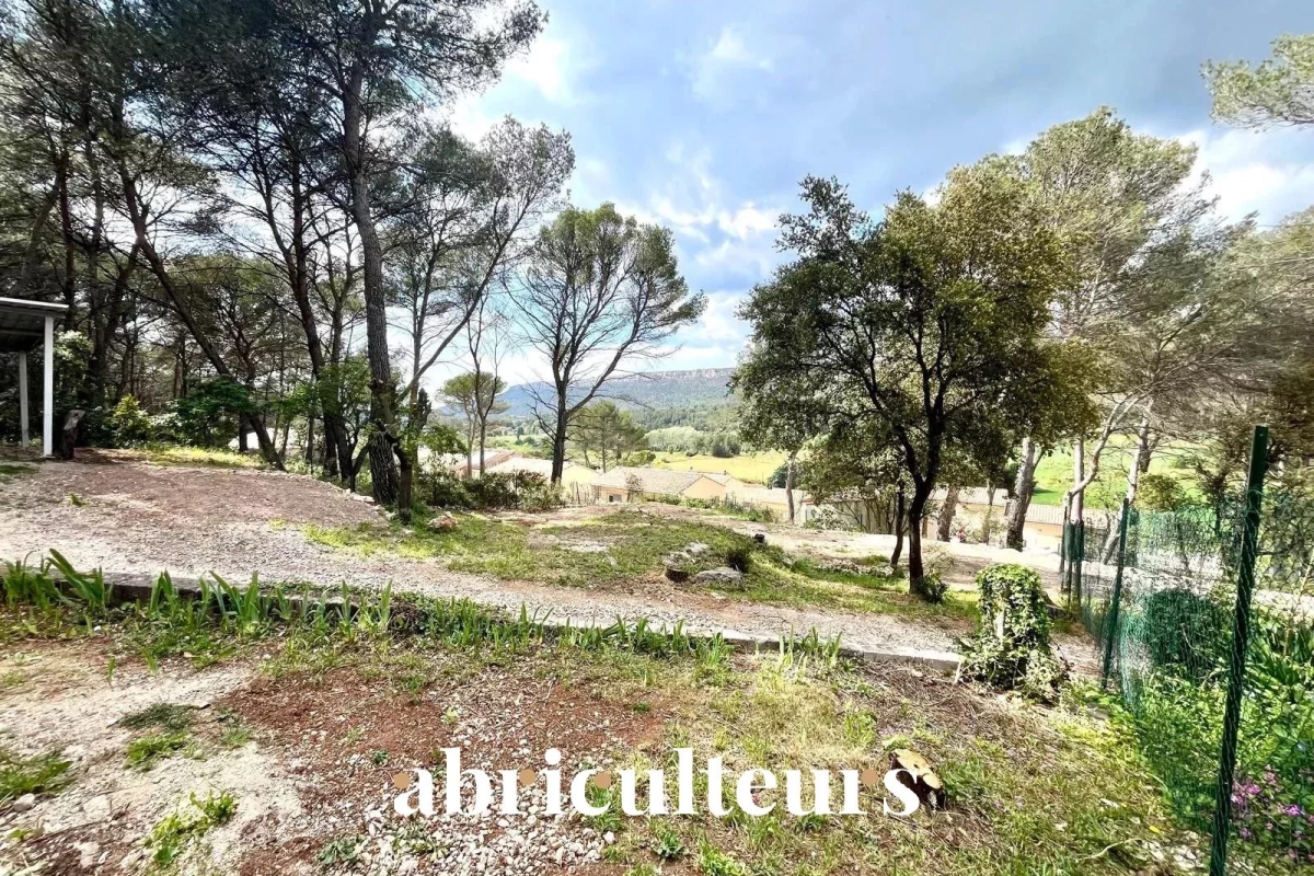 572m² Land in Rousset, France No. 289566