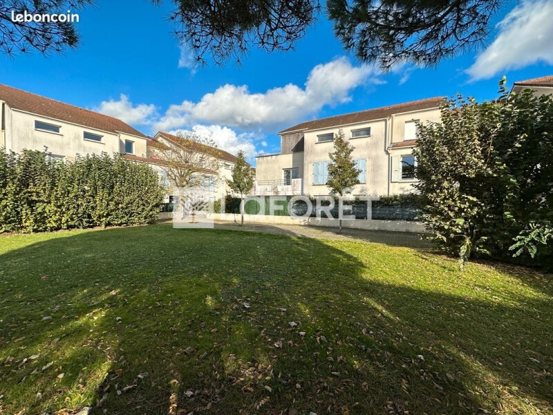 1 غرف نوم شقة في Chessy, France رقم 332215