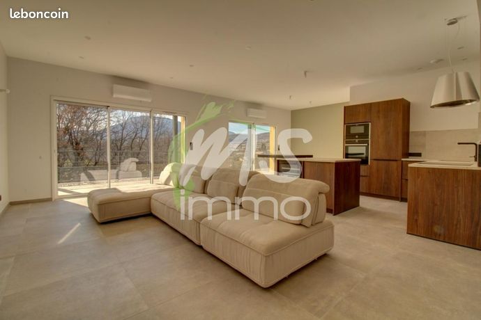 Apartamento de 3 dormitorios en Gap, France No. 304583