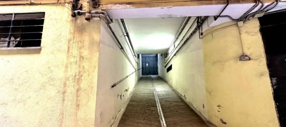 33m² Garage in Naples, Italy No. 40444 5