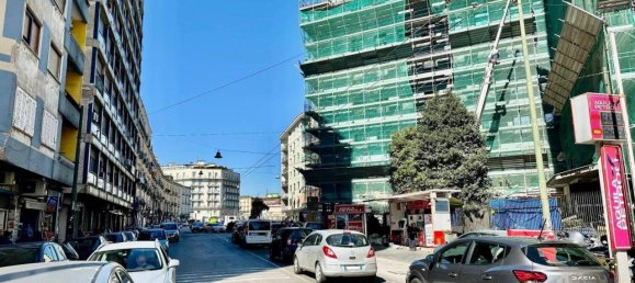 33m² Garage in Naples, Italy No. 40444 8