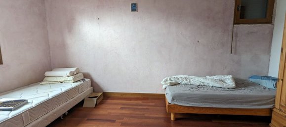 Casa de 5 dormitorios en La Ville-du-Bois, France No. 165249 6