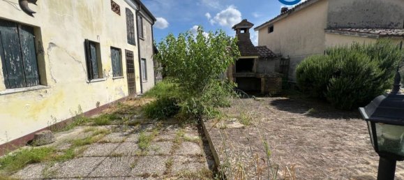 4 rooms House in Villanova Marchesana, Italy No. 166050 25