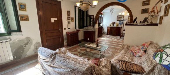 4 rooms House in Villanova Marchesana, Italy No. 166050 5