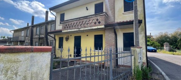 4 rooms House in Villanova Marchesana, Italy No. 166050 2