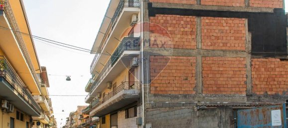 4 bedrooms Apartment in Misterbianco, Italy No. 279757 5