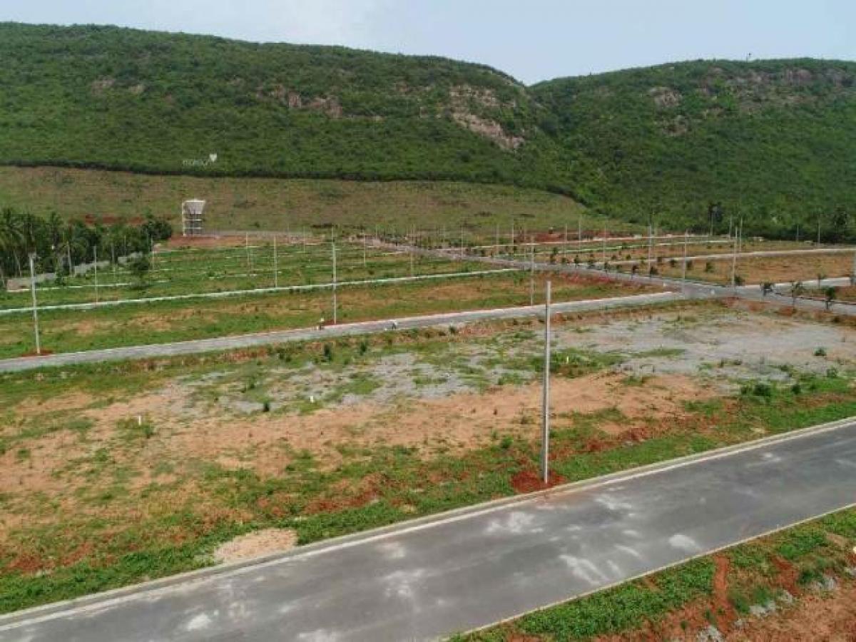  Land in Visakhapatnam, India No. 36570