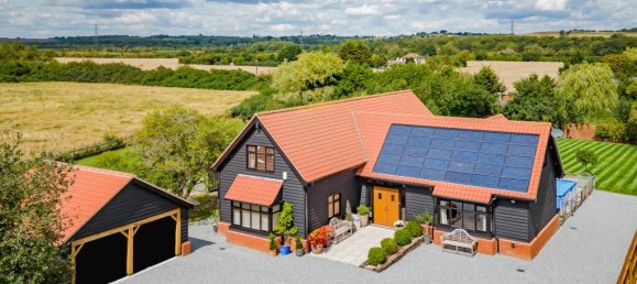 4 bedrooms House in North Fambridge, United Kingdom No. 13767 2