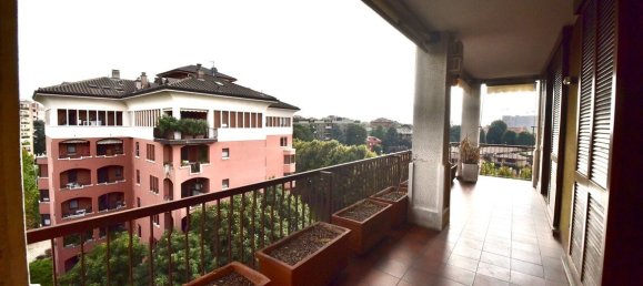 5 bedrooms Penthouse in Vedano al Lambro, Italy No. 266203 4
