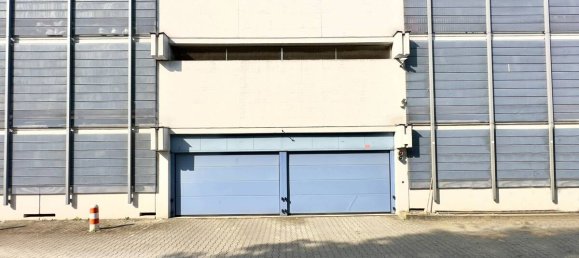  موقف سيارات في Munich, Germany رقم 200949 2