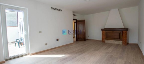 Вилла с 3 спальнями в Лурас, Италия № 327006 4